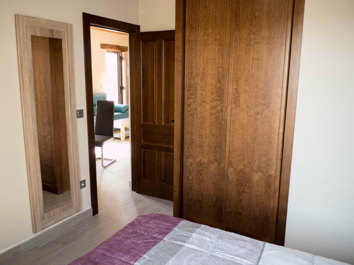 Apartamentos La Fabrica Villaluenga de la Vega ภายนอก รูปภาพ